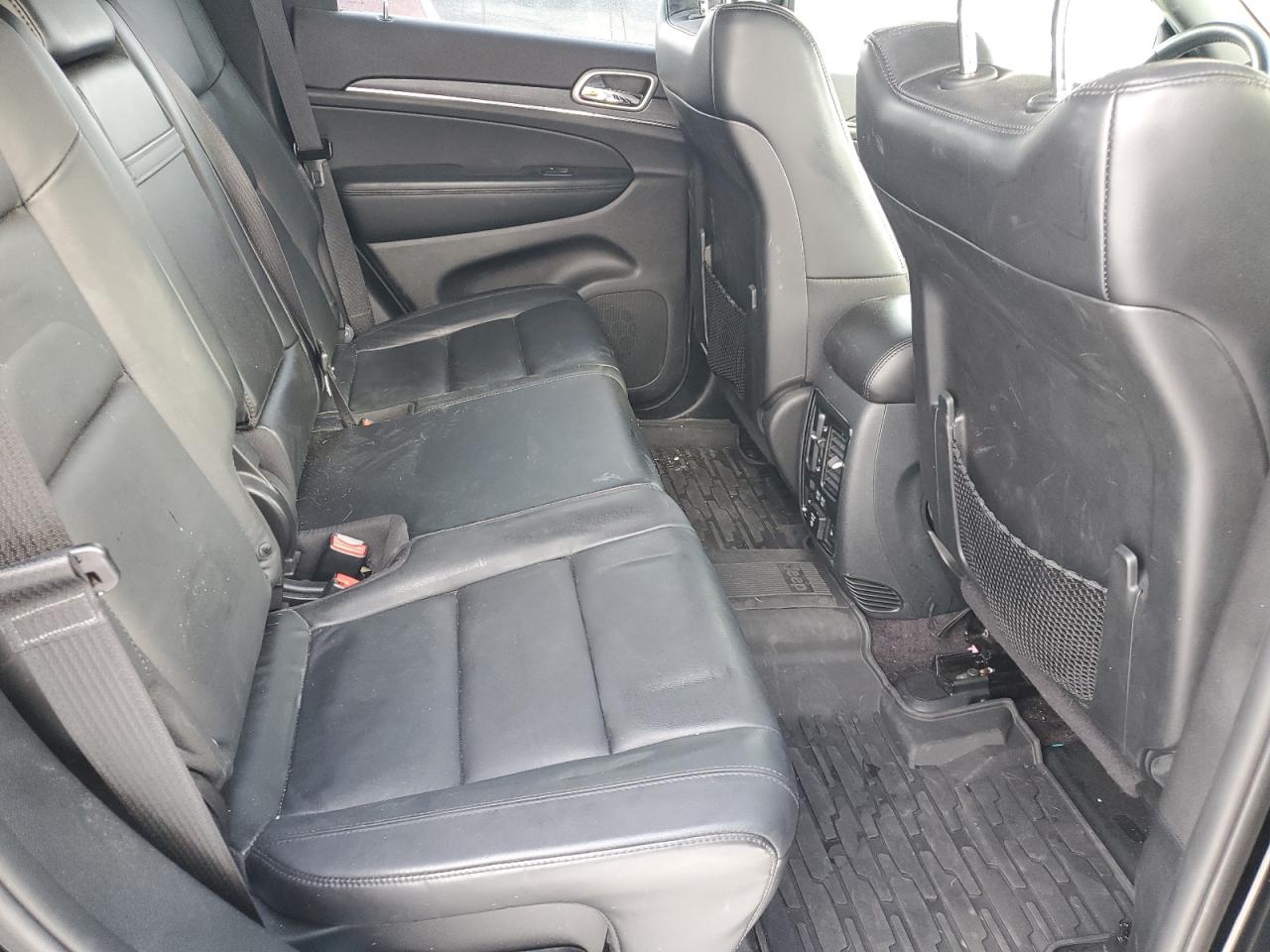 2018 Jeep Grand Cherokee - Image 11