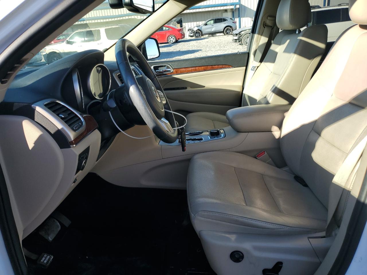 2013 Jeep Grand Cherokee - Image 7