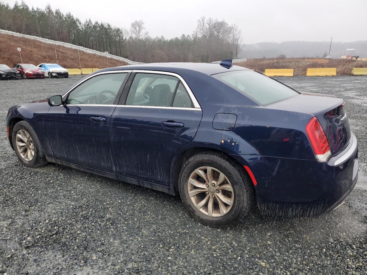 VIN 2C3CCAAG9GH223623 2016 CHRYSLER 300 no.2