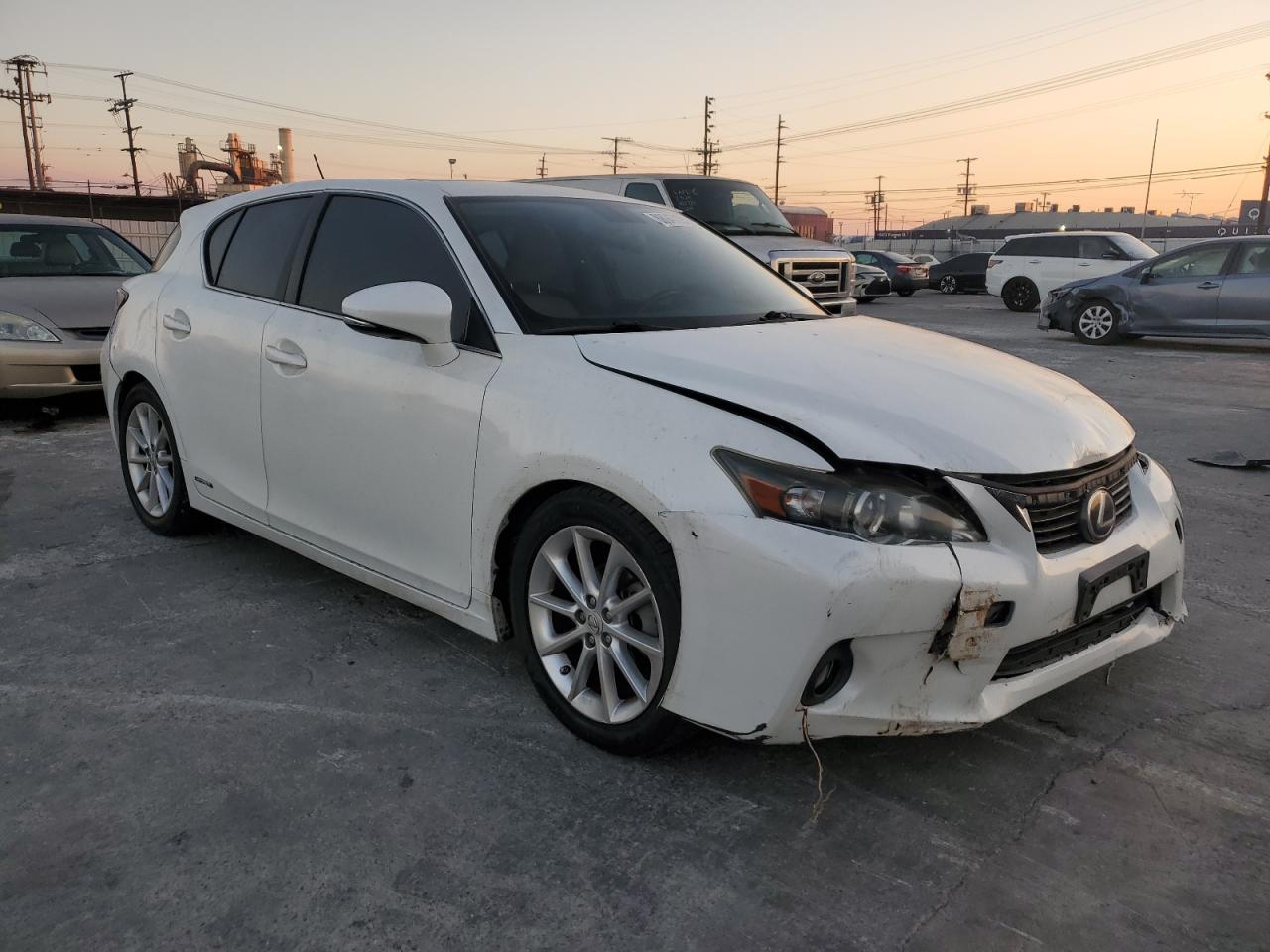 VIN JTHKD5BH7D2140505 2013 LEXUS CT 200 no.4