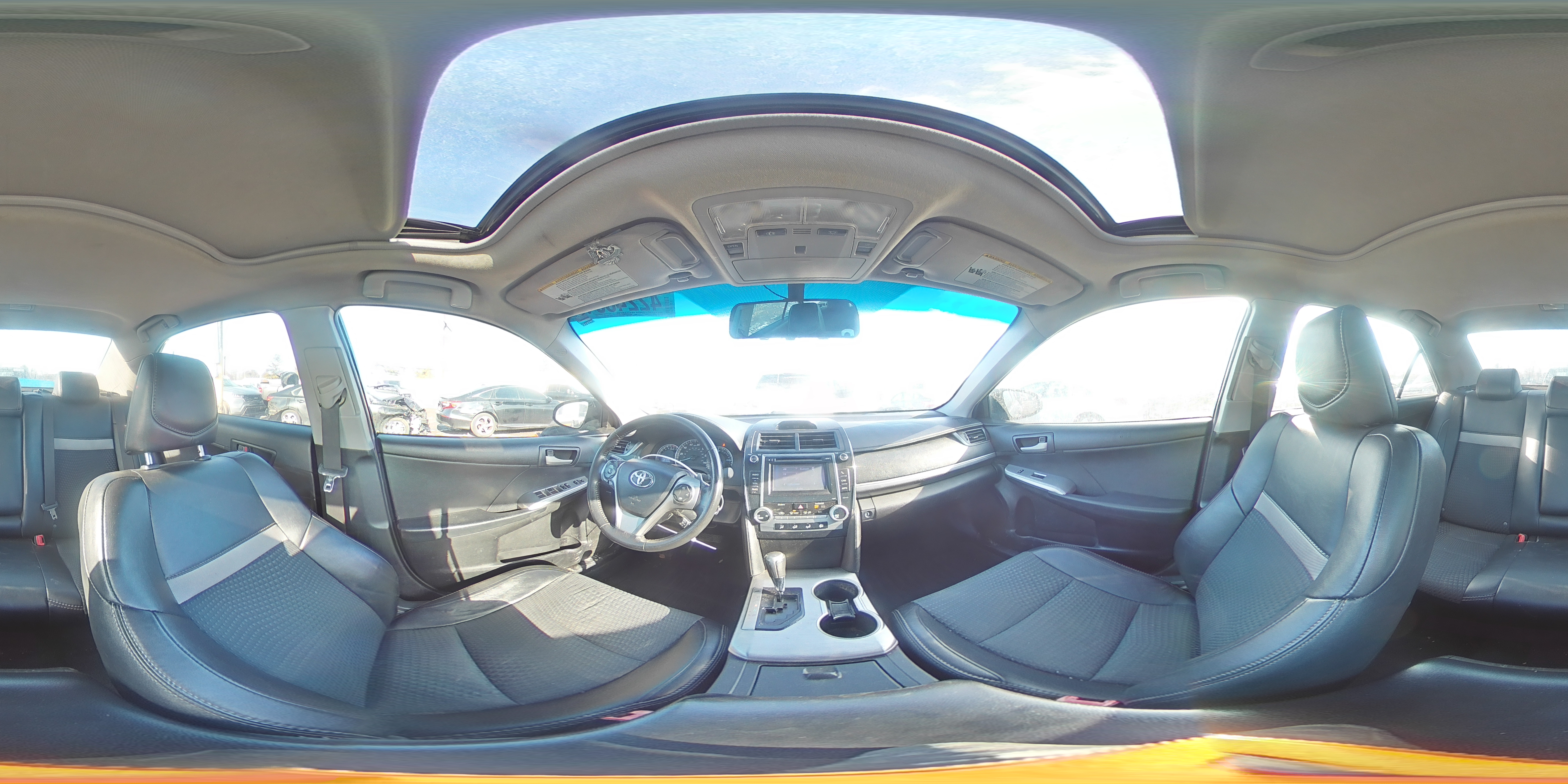 2012 Toyota Camry - Image 12