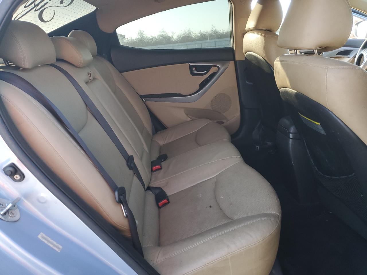2013 Hyundai Elantra - Image 10