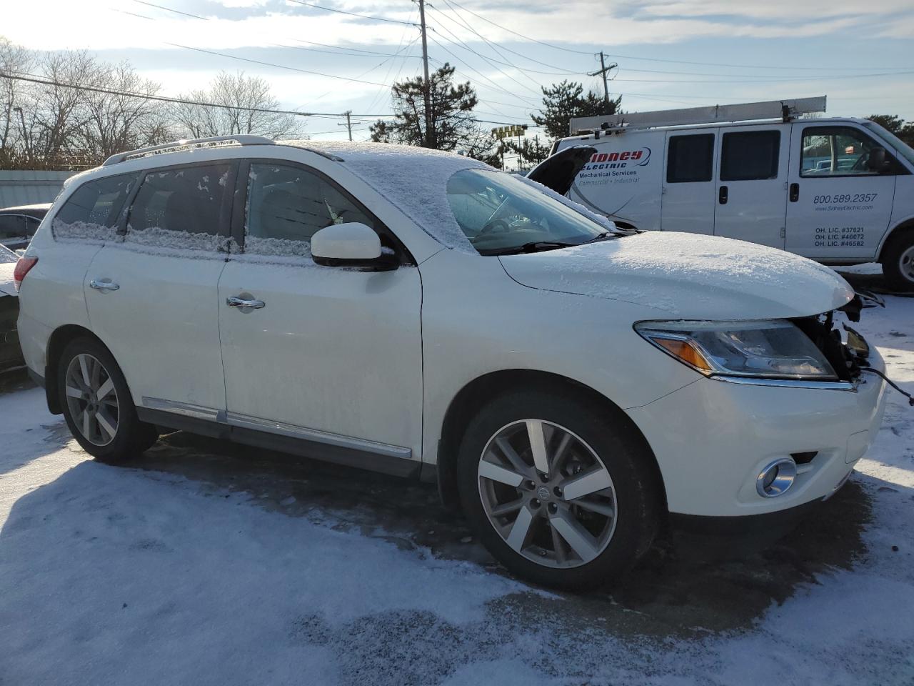 2016 Nissan Pathfinder - Image 4