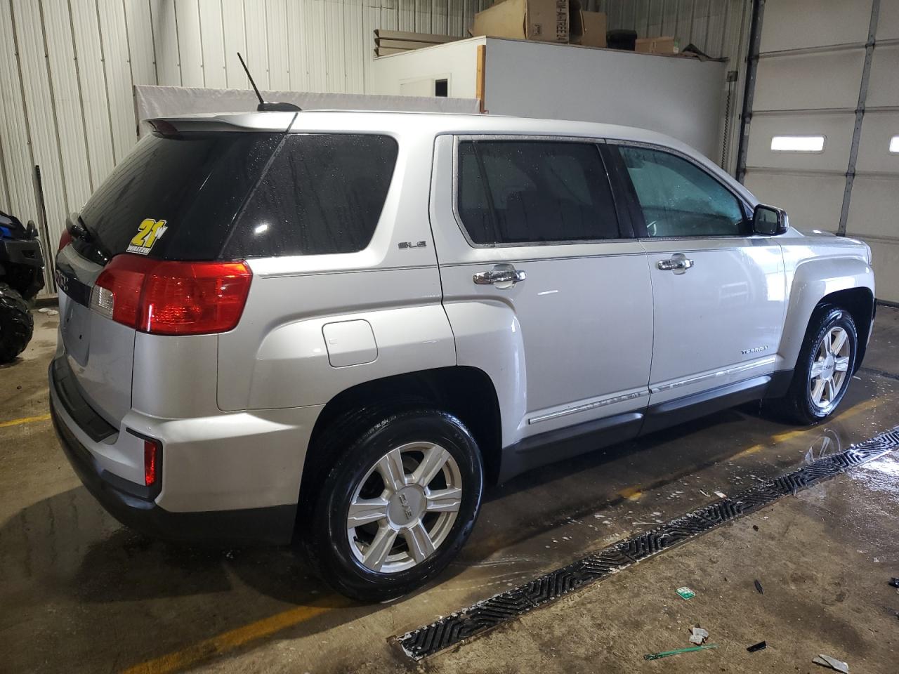 2016 GMC Terrain - Image 3