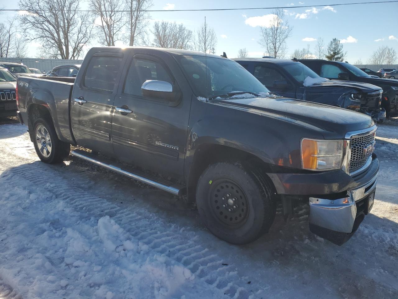 2011 GMC Sierra - Image 4