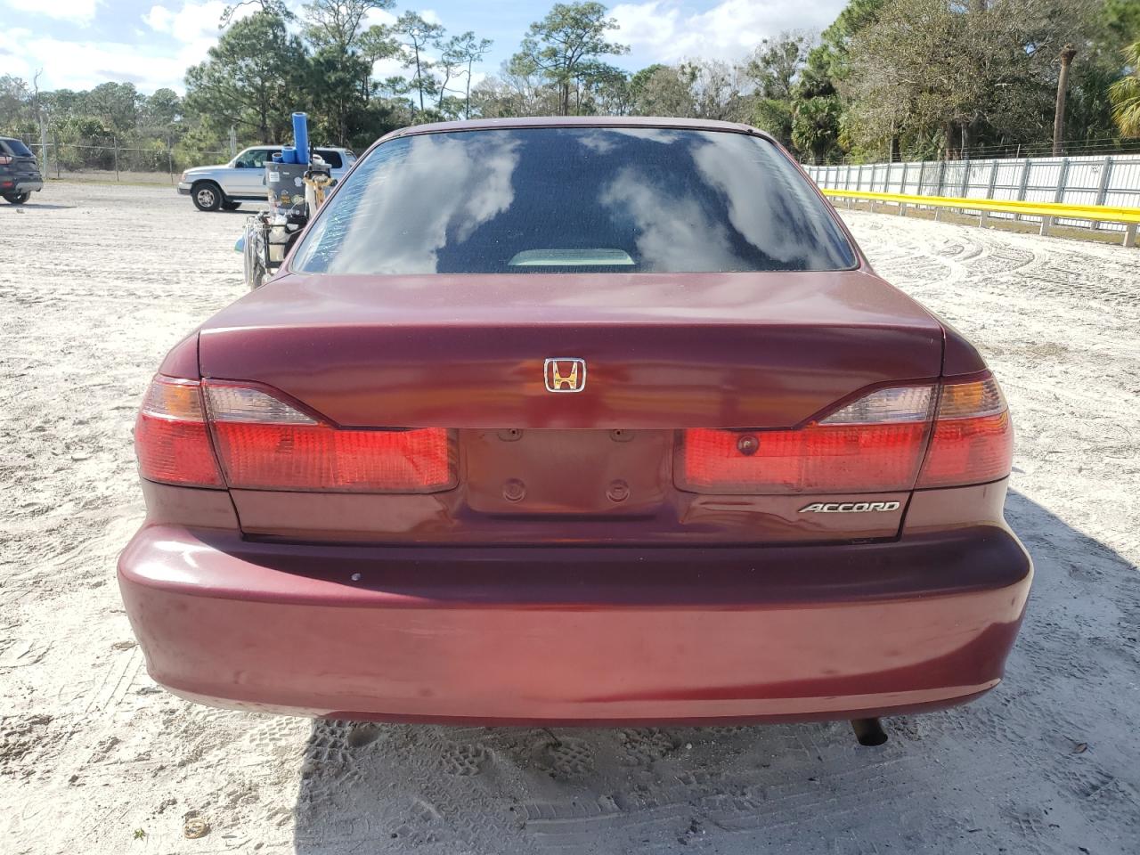 2000 Honda Accord - Image 6