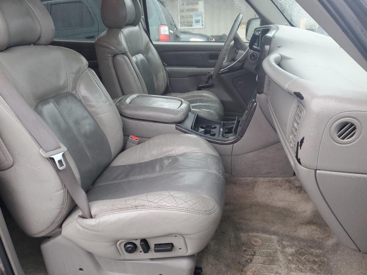 2002 GMC Yukon - Image 7