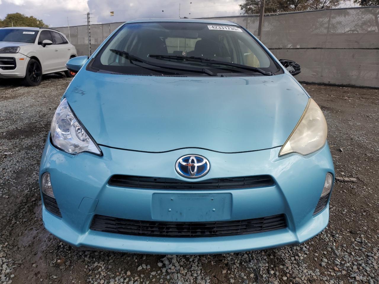 2013 Toyota Prius C VIN: JTDKDTB34D1045562 Lot: 42331735