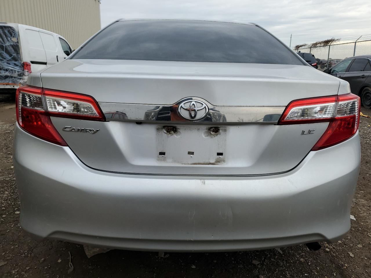 2014 Toyota Camry - Image 6