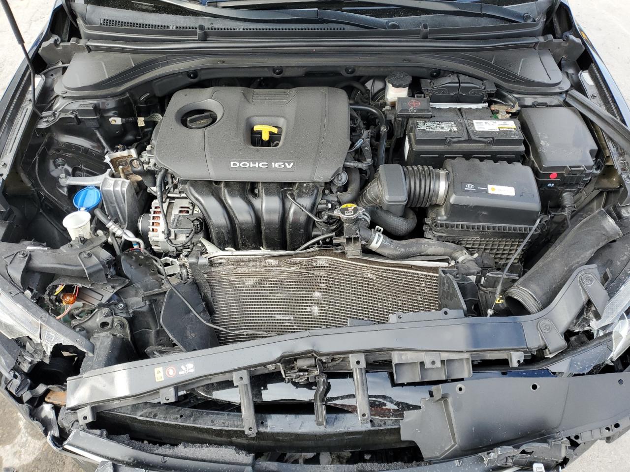 2017 Hyundai Elantra - Image 11