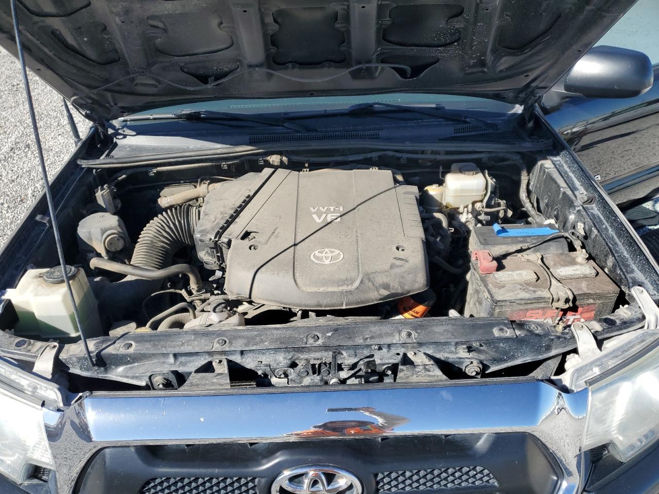 2014 Toyota Tacoma - Image 14