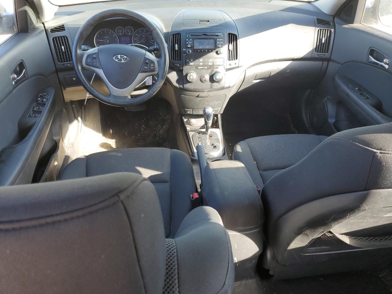 2009 Hyundai Elantra - Image 8