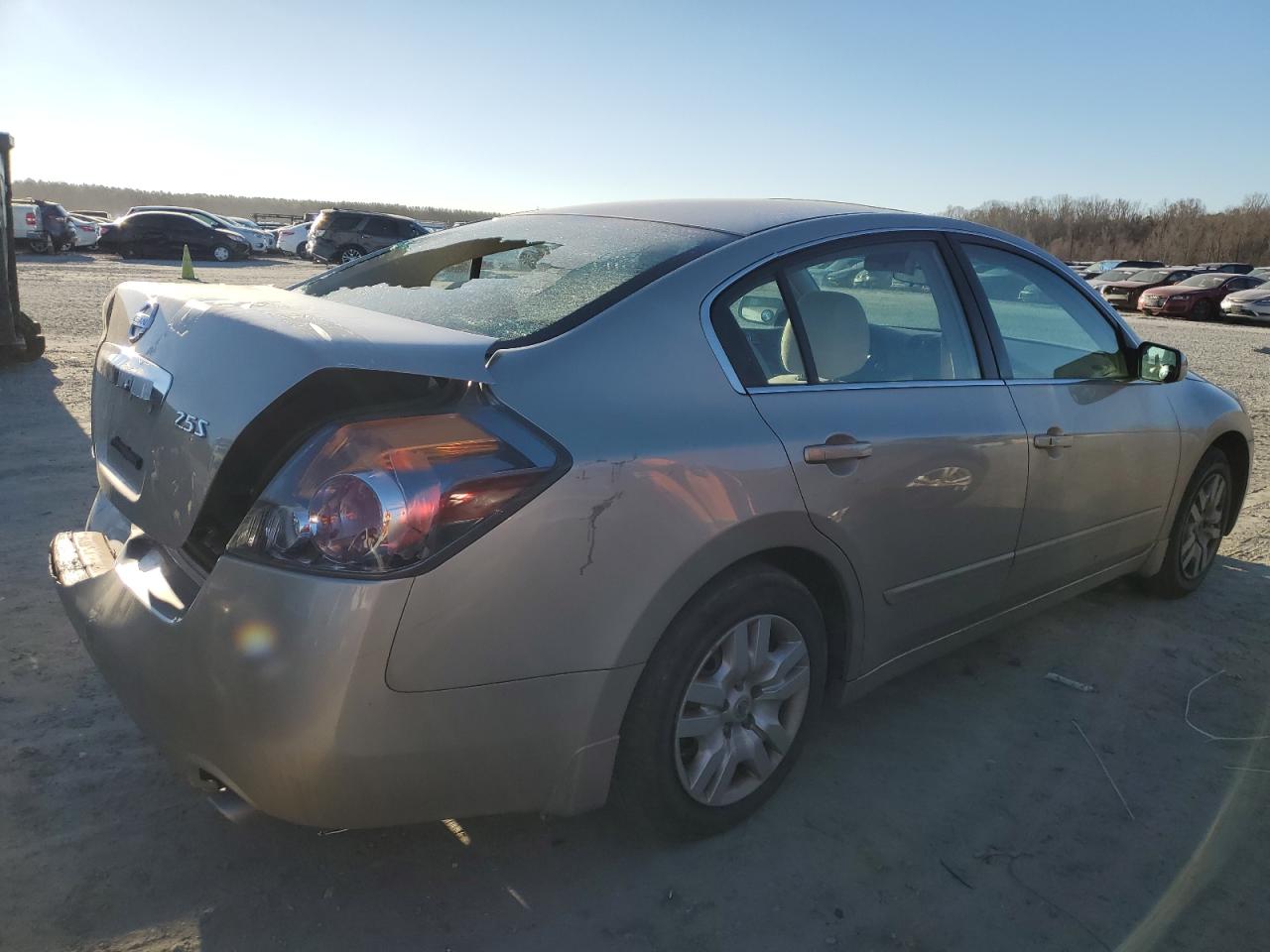 2010 Nissan Altima - Image 3
