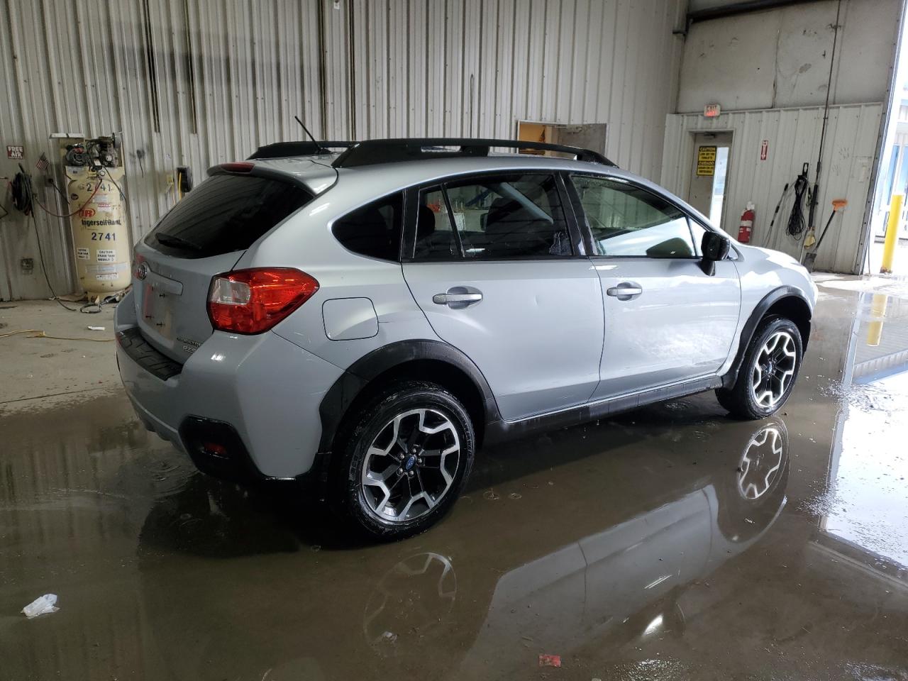 2016 Subaru XV - Image 3
