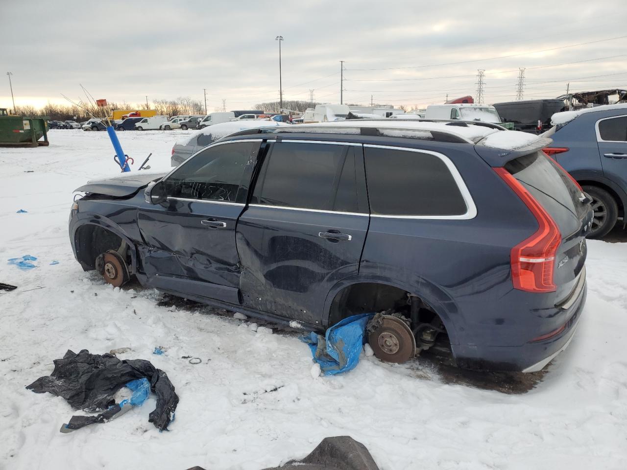 YV4A22PK1G1069282 2016 VOLVO XC90 - Image 2