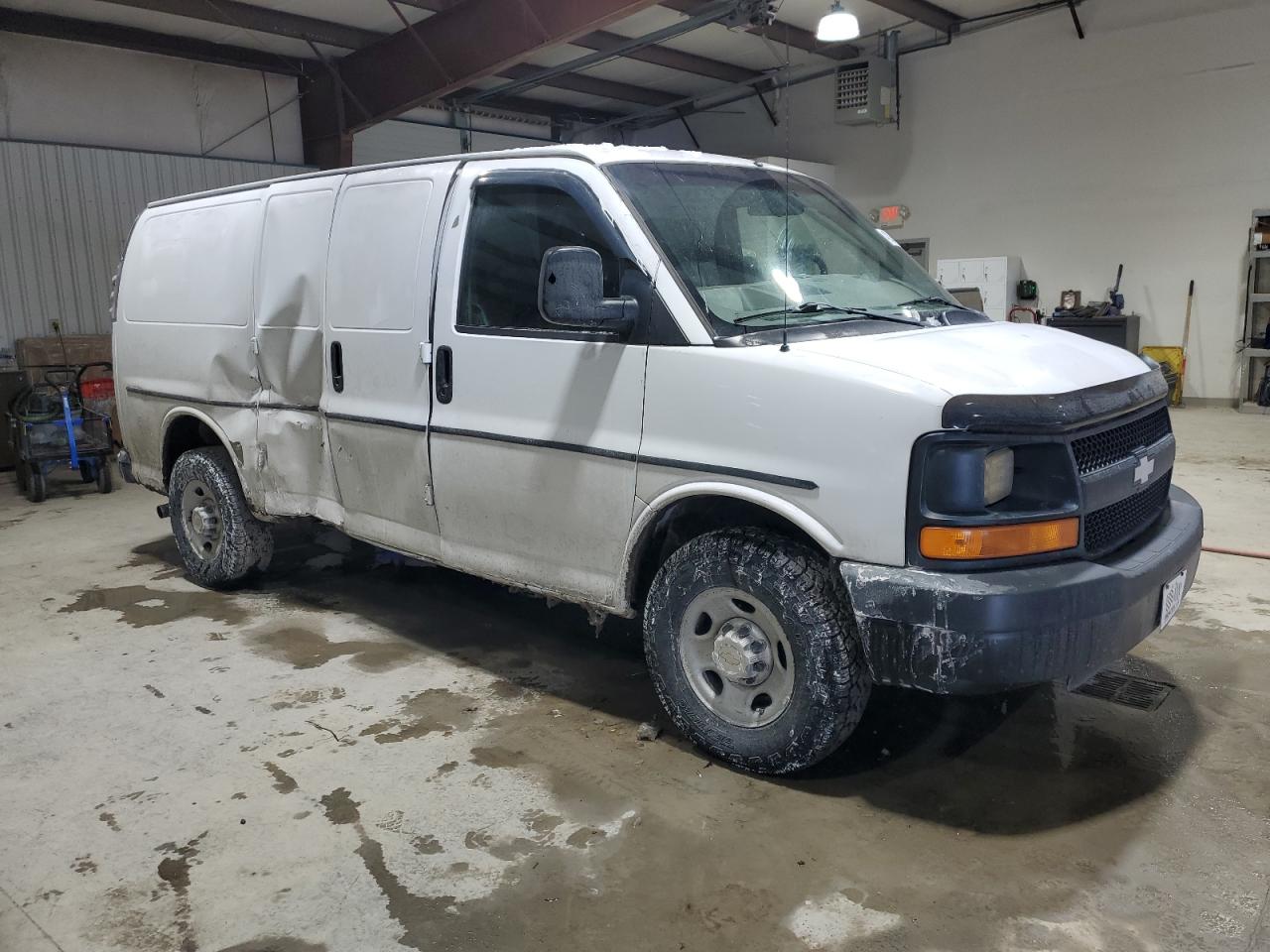 2007 Chevrolet Express - Image 4