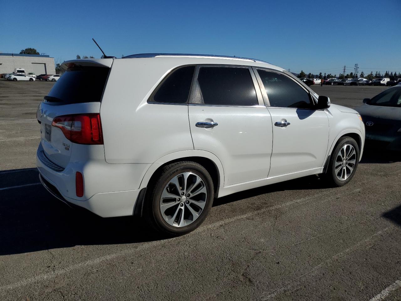 VIN 5XYKW4A71FG548909 2015 KIA SORENTO no.3