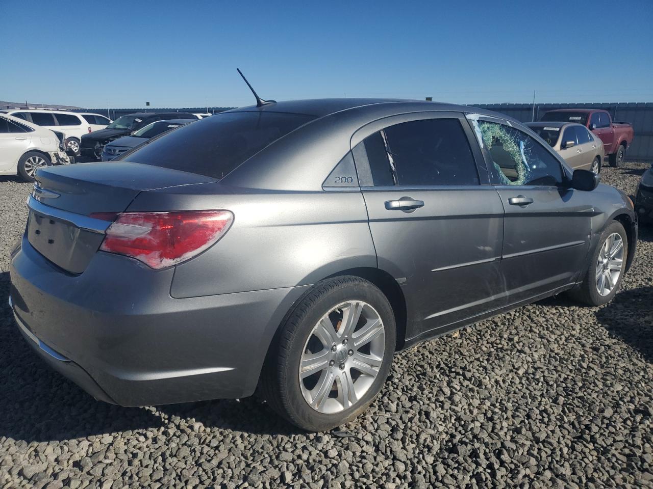 2012 Chrysler 200 - Image 3