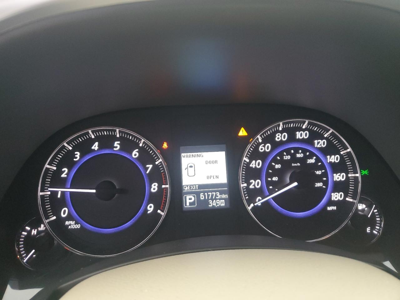 2016 Infiniti QX70 - Image 9