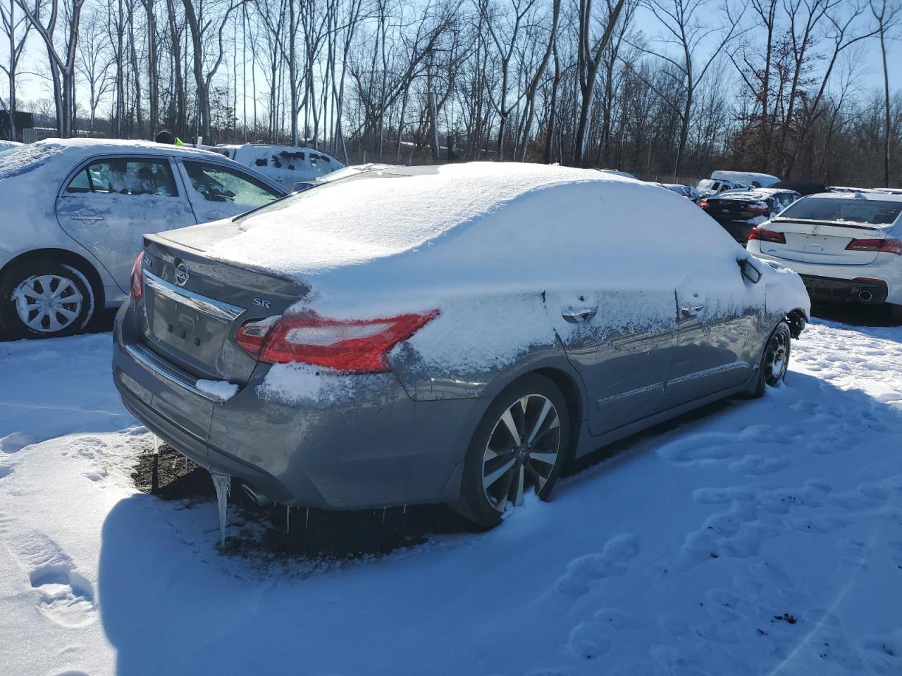 2016 Nissan Altima - Image 3