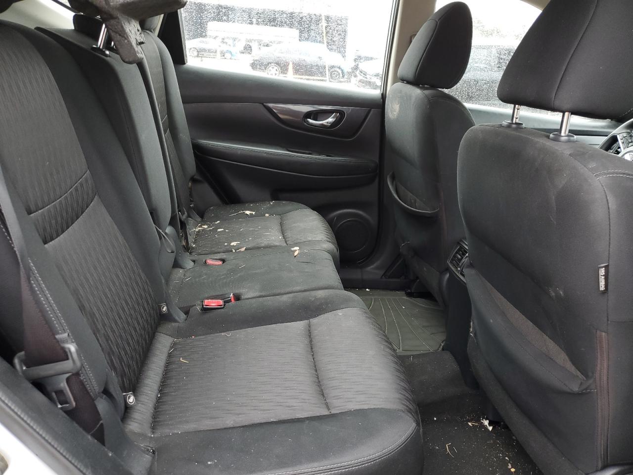 2017 Nissan Rogue - Image 11