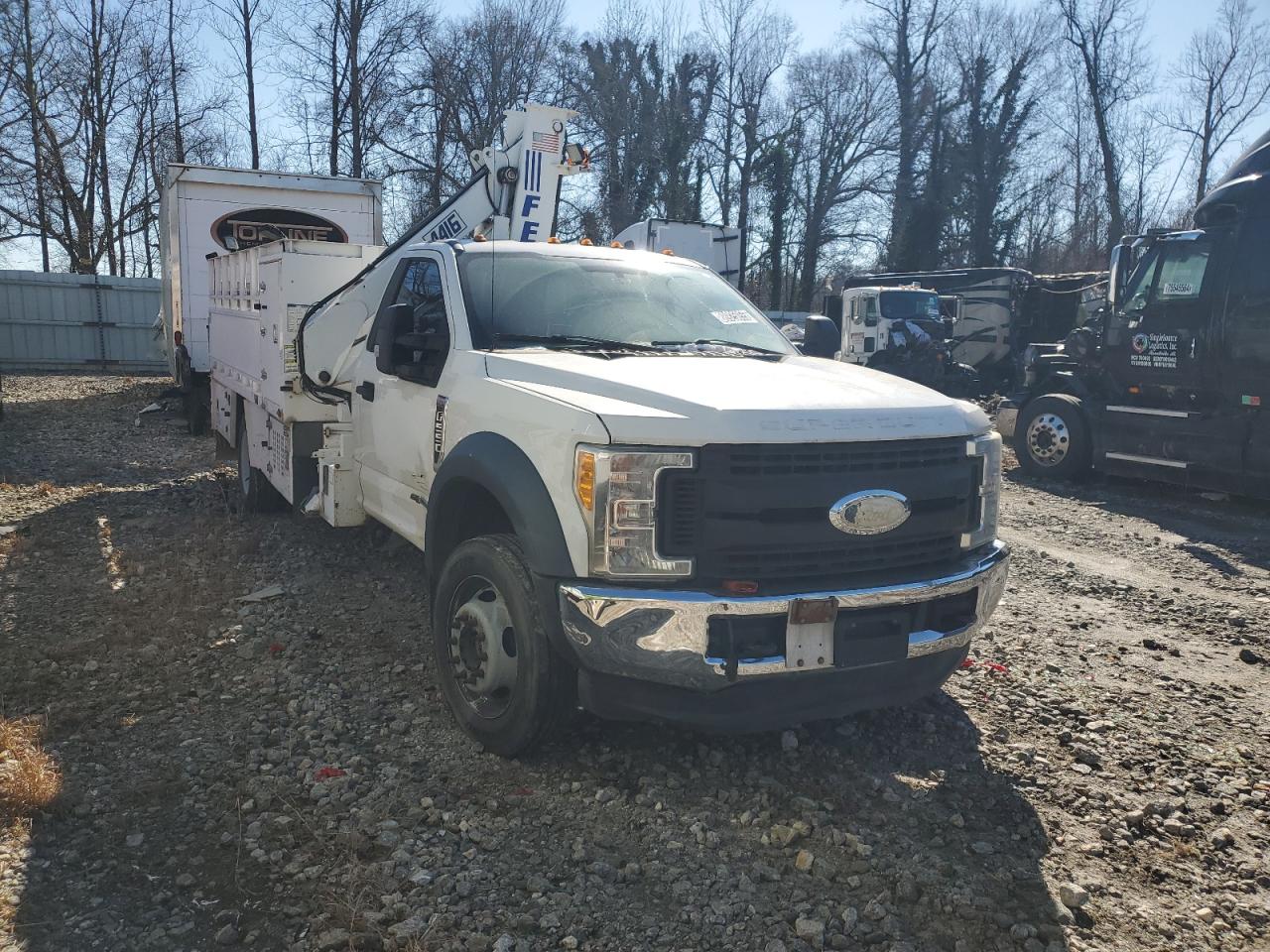 2017 Ford F550 - Image 4