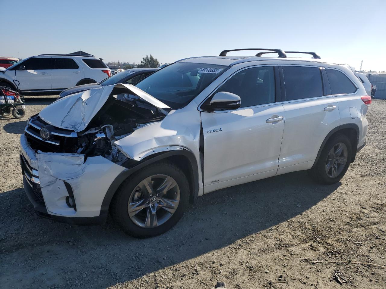 2018 Toyota Highlander - Image 1