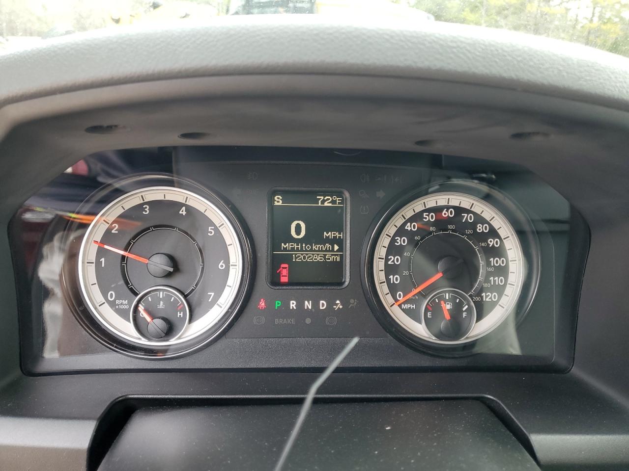 2017 RAM 1500 - Image 9