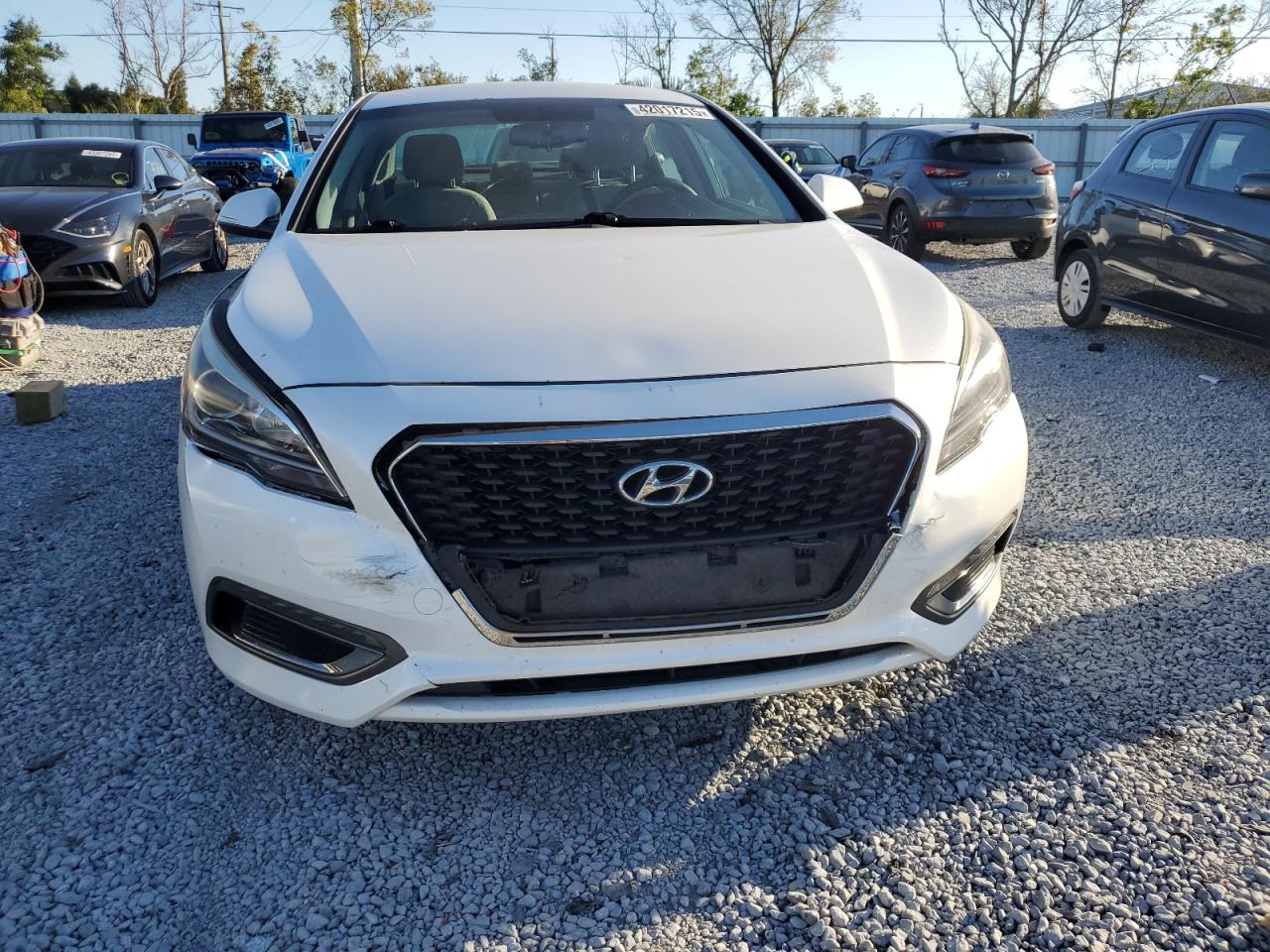 2016 Hyundai Sonata - Image 5
