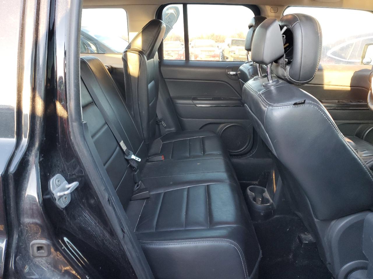 2011 Jeep Liberty (Patriot) - Image 11