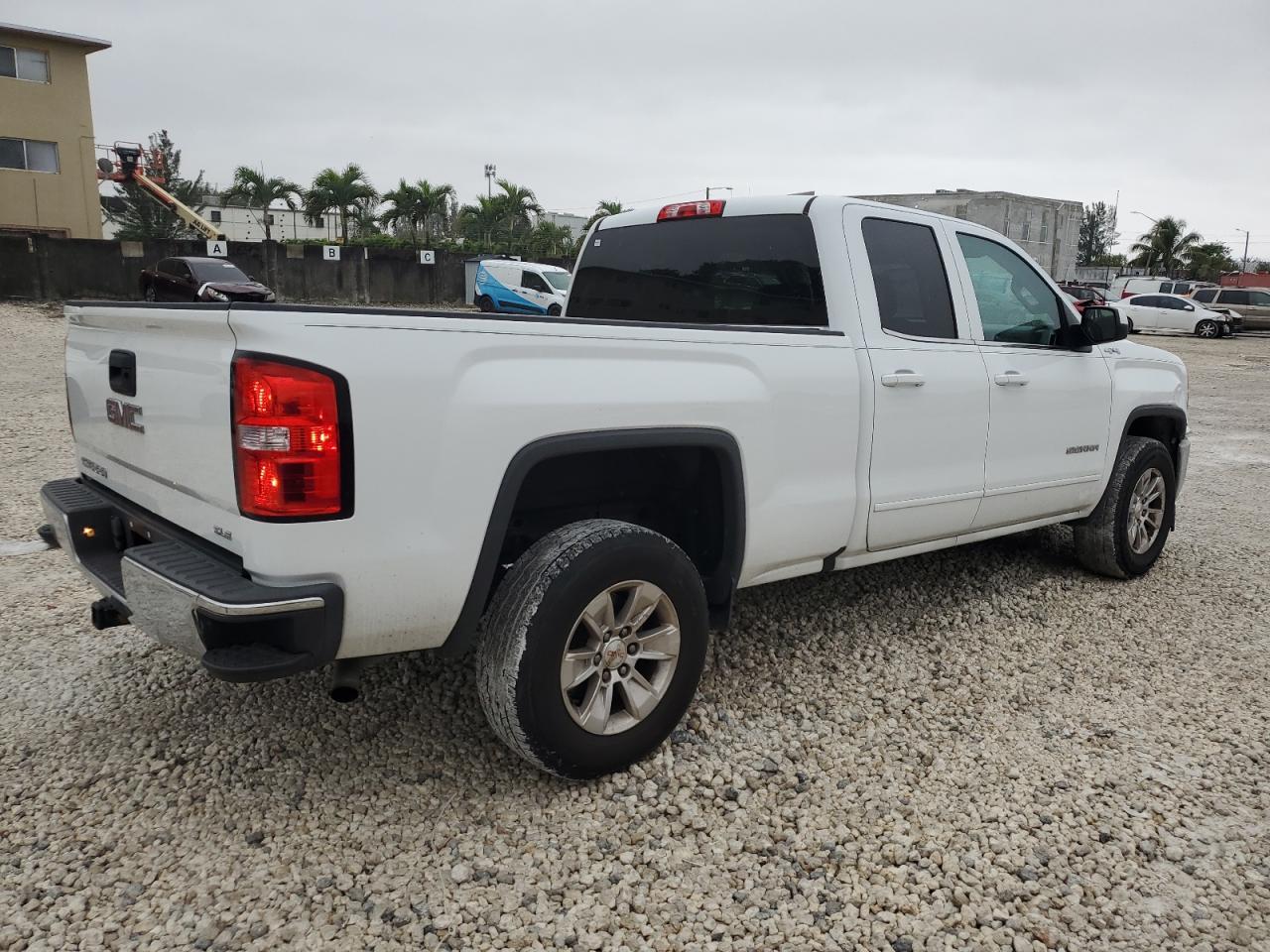 2018 GMC Sierra - Image 3