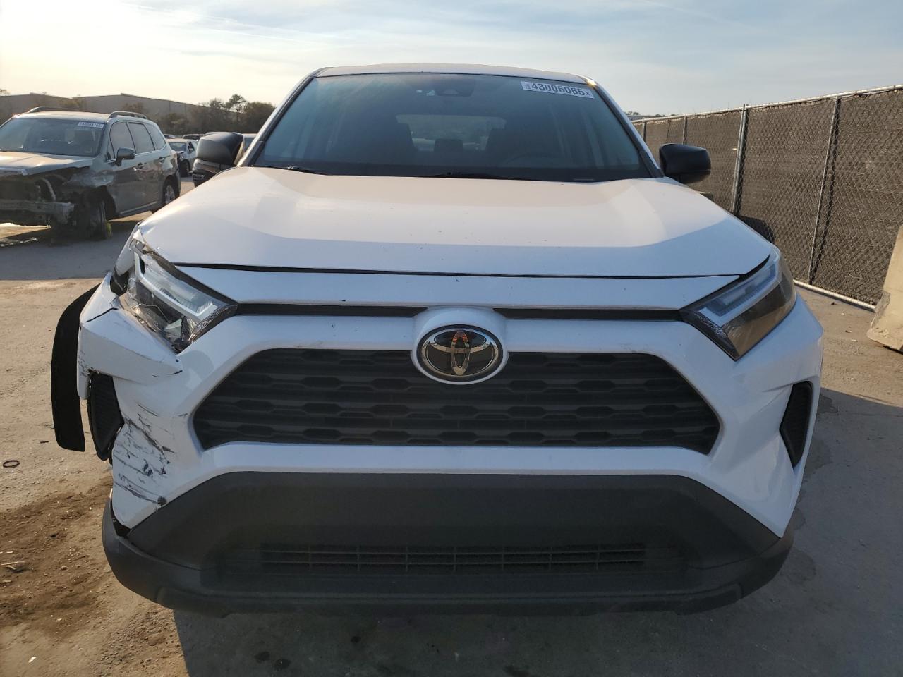 2023 Toyota RAV 4 - Image 5