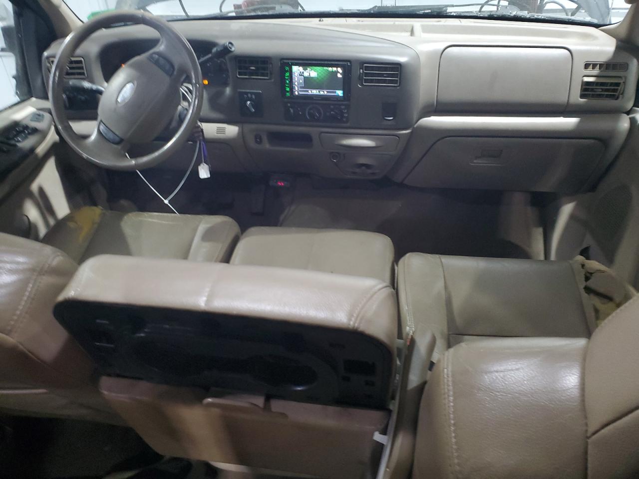 2004 Ford F250 - Image 8