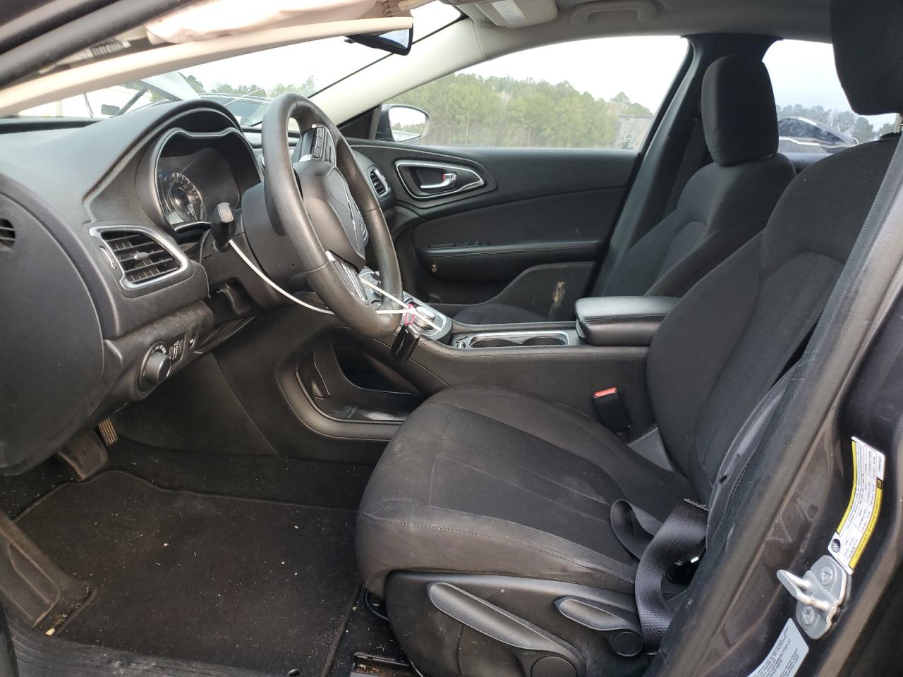 2015 Chrysler 200 - Image 7