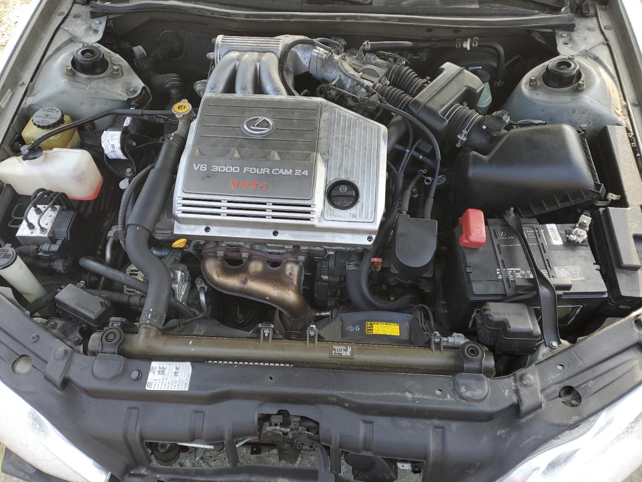 2001 Lexus ES - Image 12