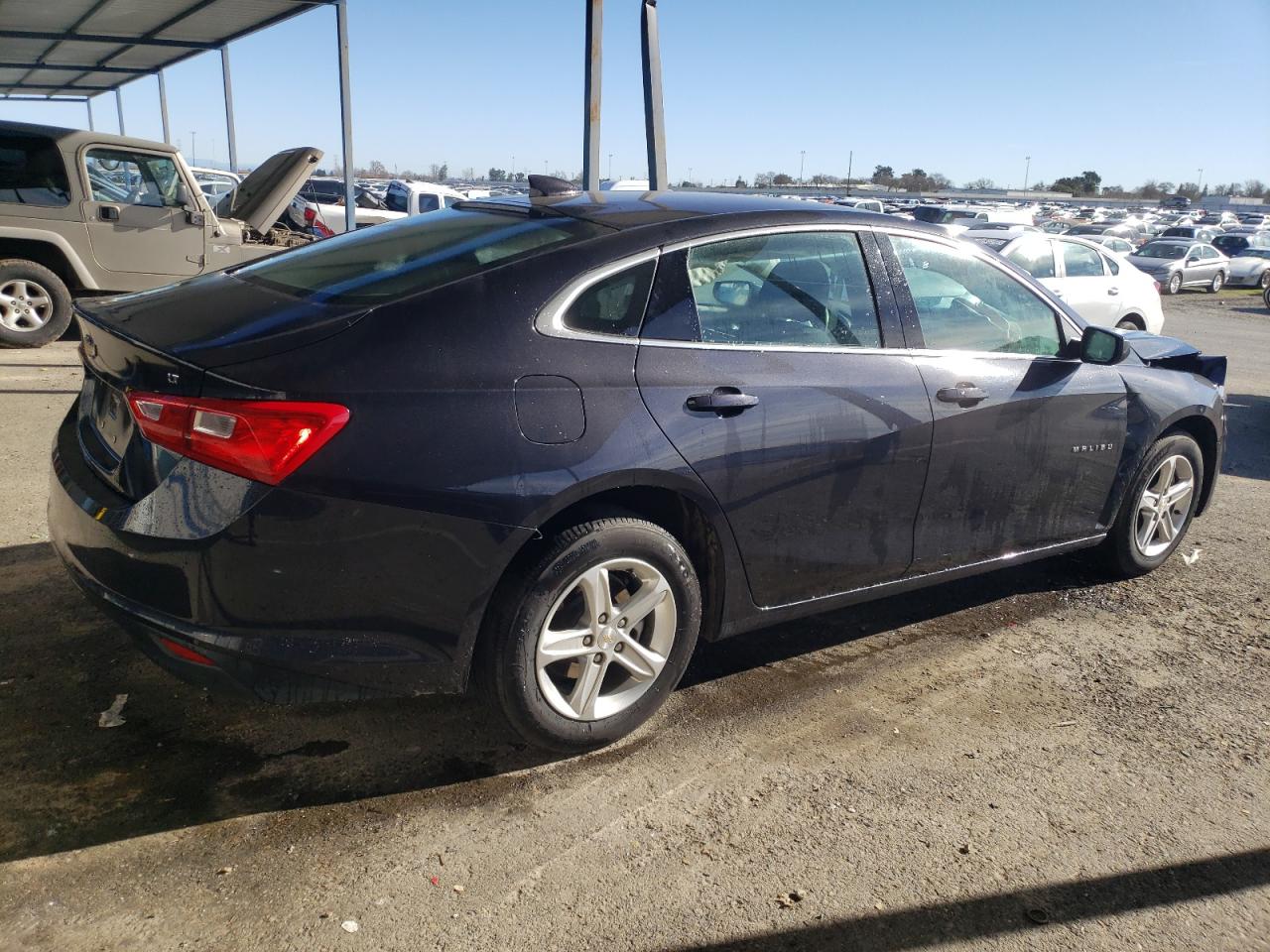2023 Chevrolet Malibu - Image 3