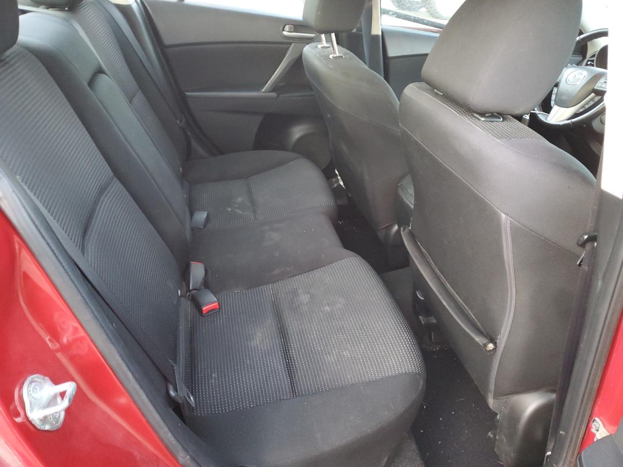 2013 Mazda 3 - Image 10