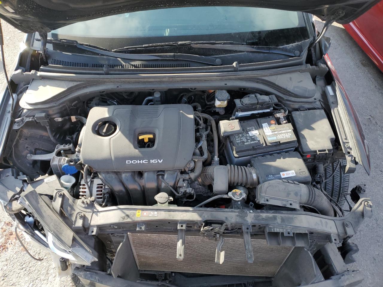 2018 Hyundai Elantra - Image 11