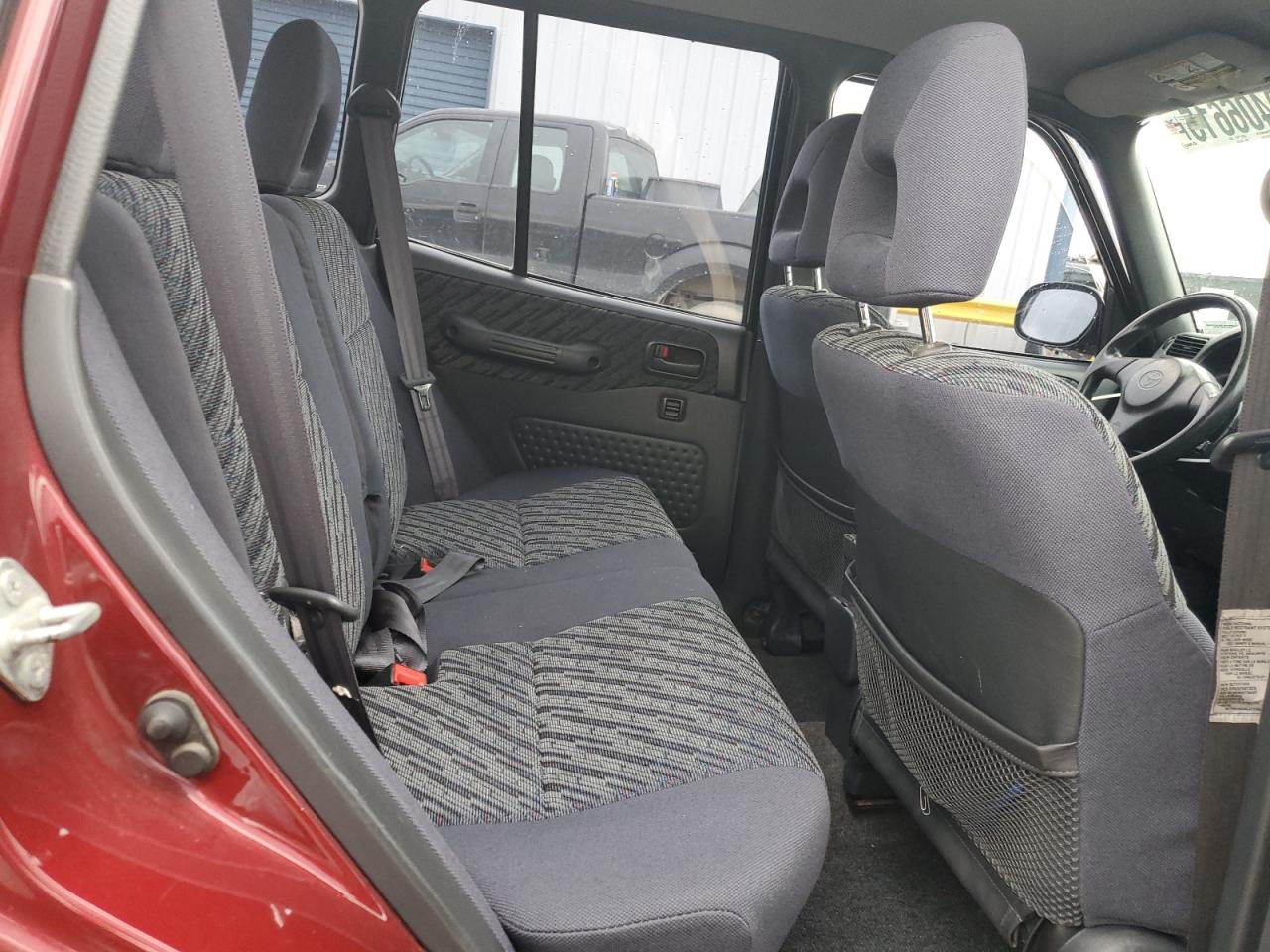 2000 Toyota RAV 4 - Image 11