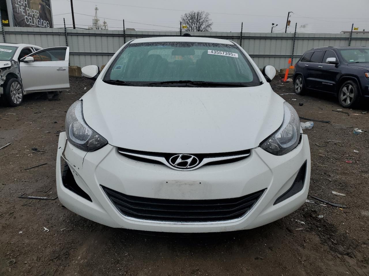 2016 Hyundai Elantra - Image 5