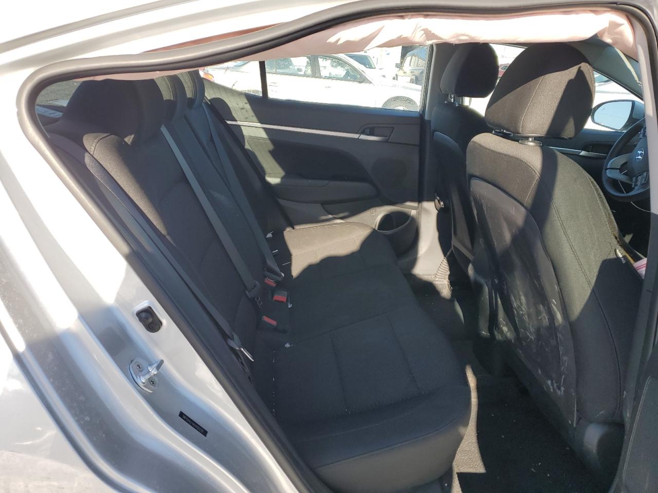 2019 Hyundai Elantra - Image 10