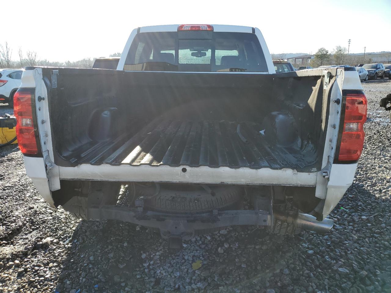 2015 Chevrolet Silverado - Image 6