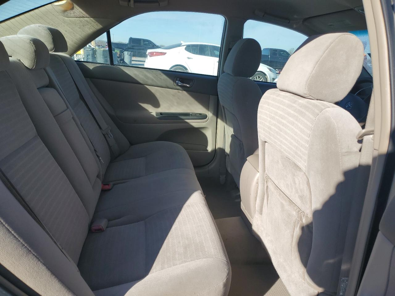 2005 Toyota Camry - Image 10