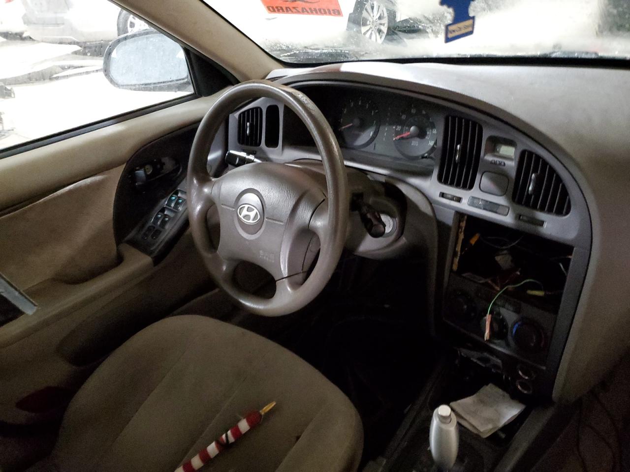 2005 Hyundai Elantra - Image 8