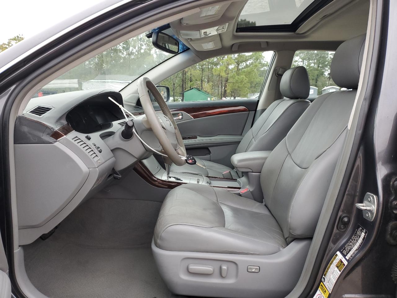 2008 Toyota Avalon - Image 7