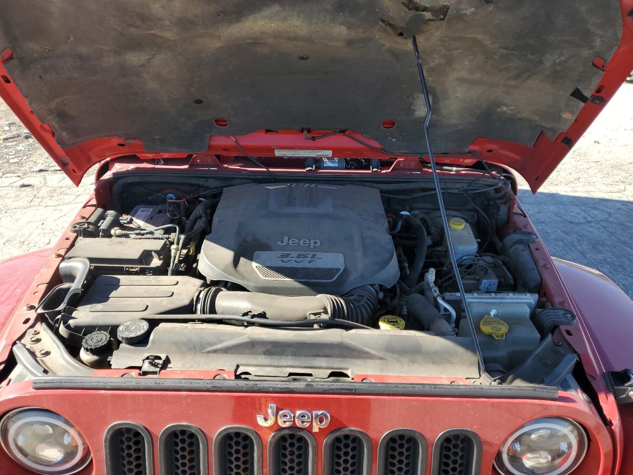 2012 Jeep Wrangler - Image 11