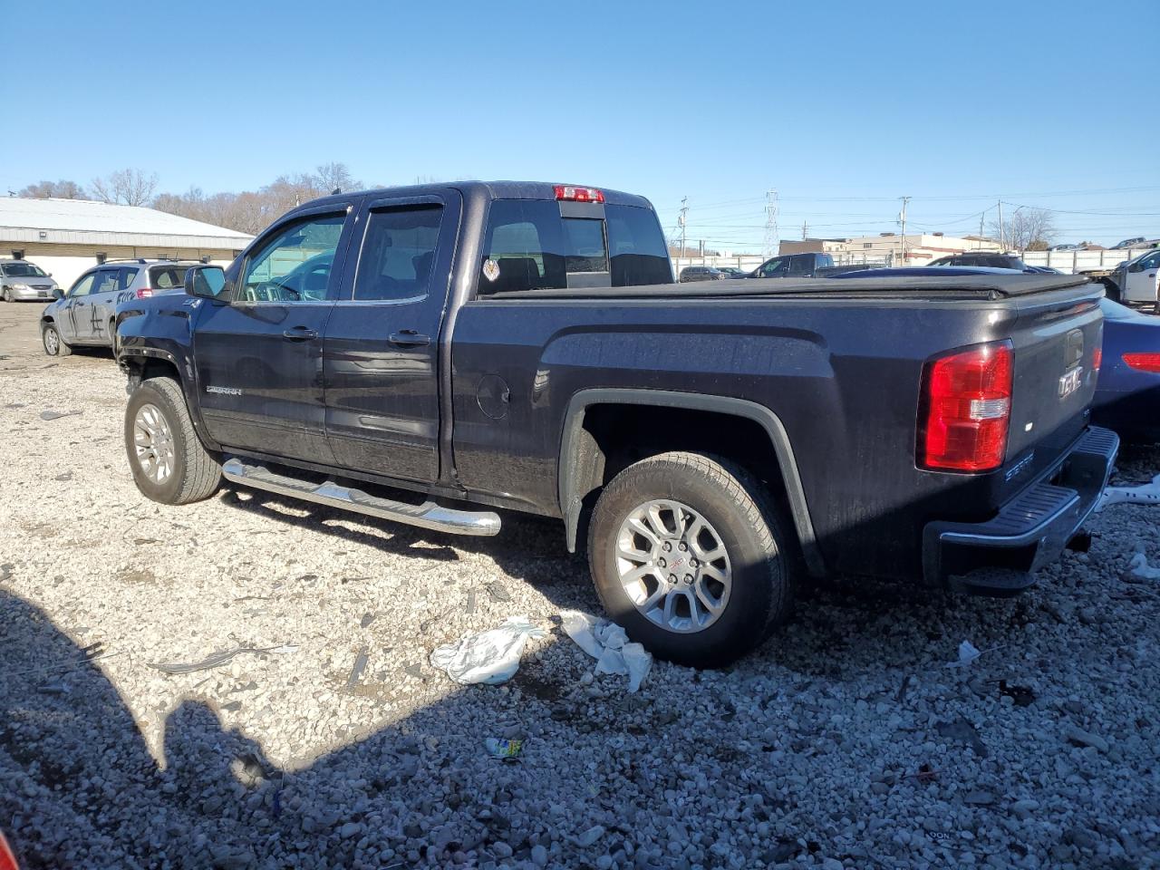 2015 GMC Sierra - Image 2