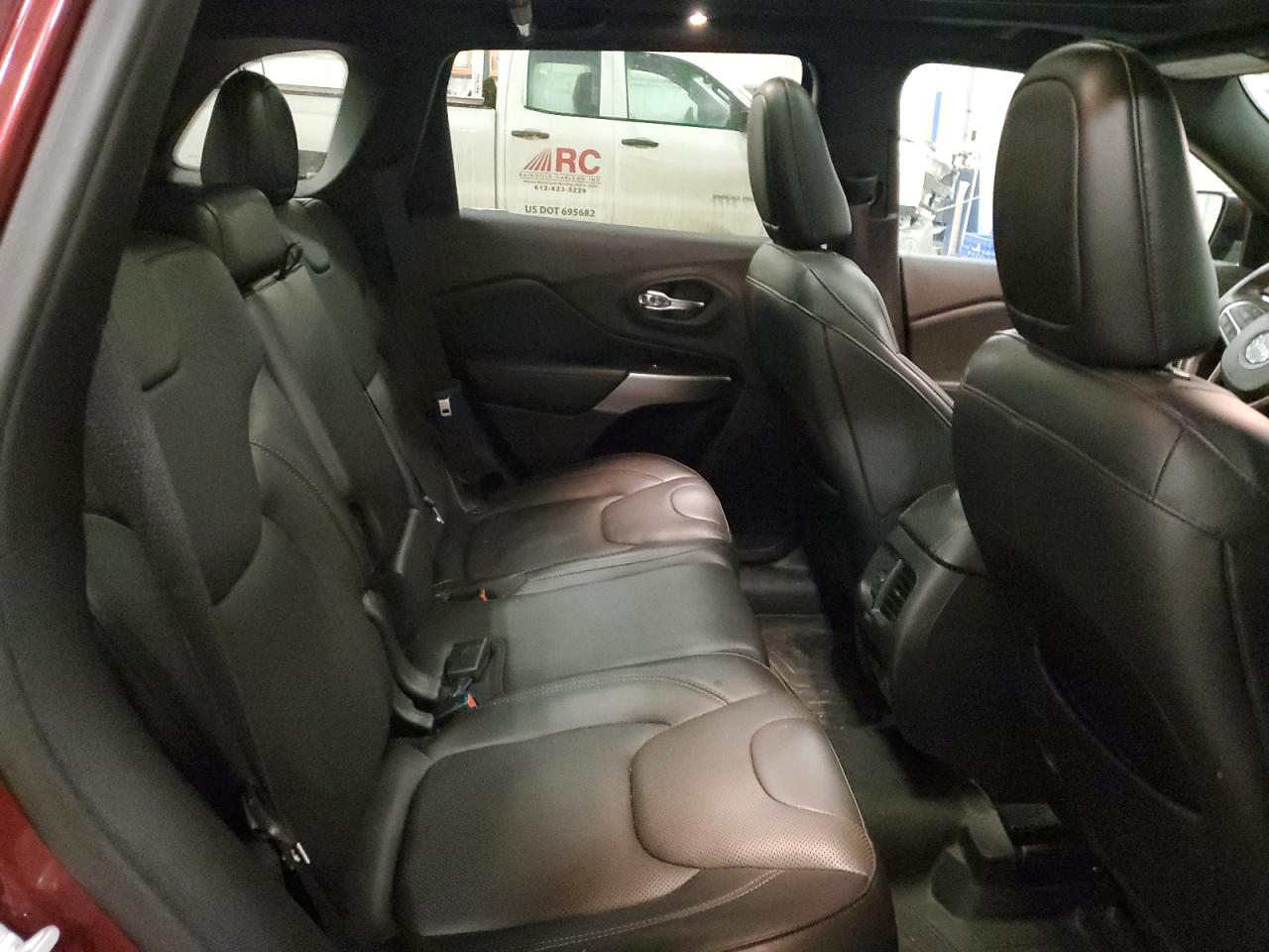 2019 Jeep Grand Cherokee - Image 11