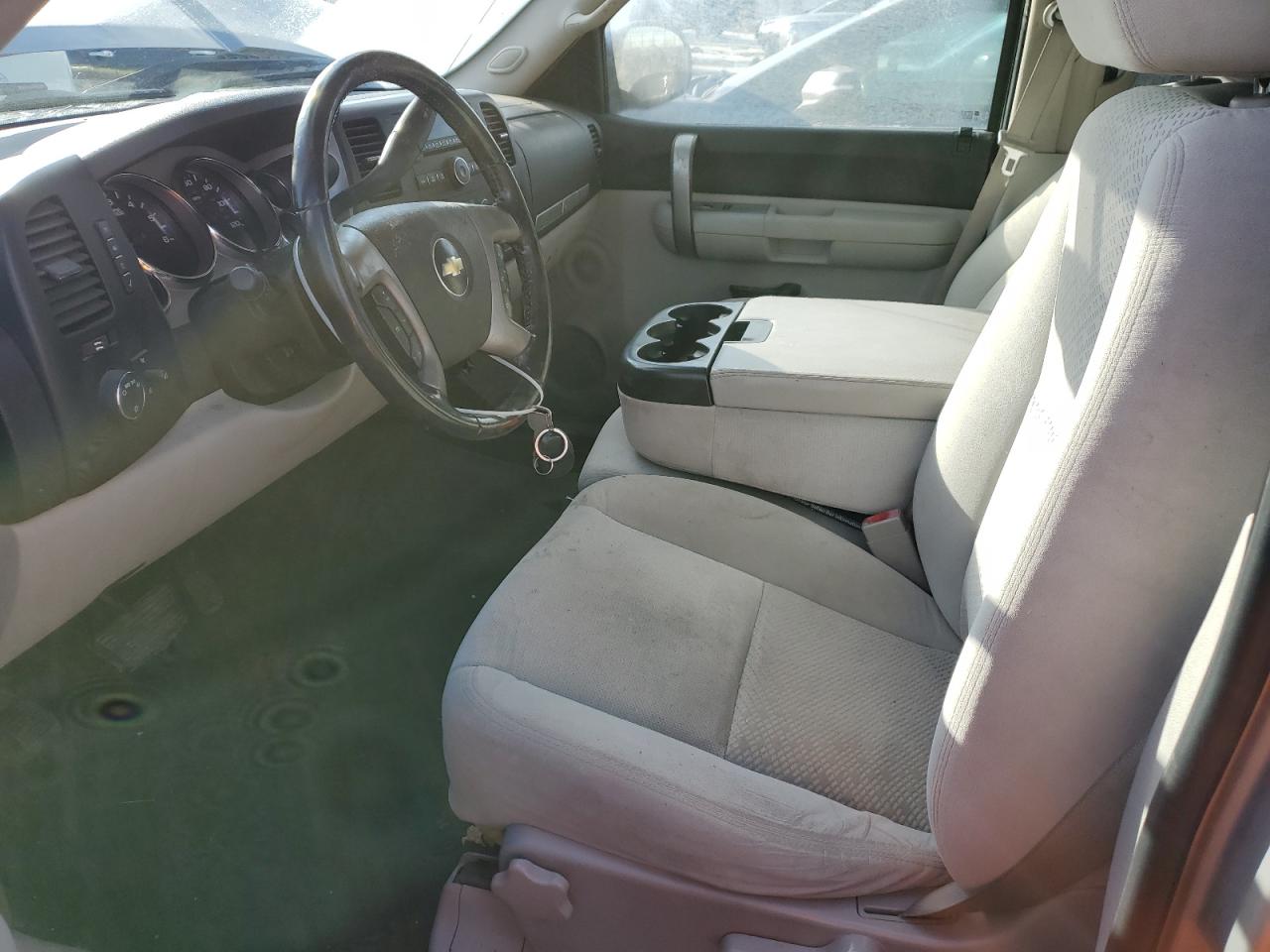 2007 Chevrolet Silverado - Image 7