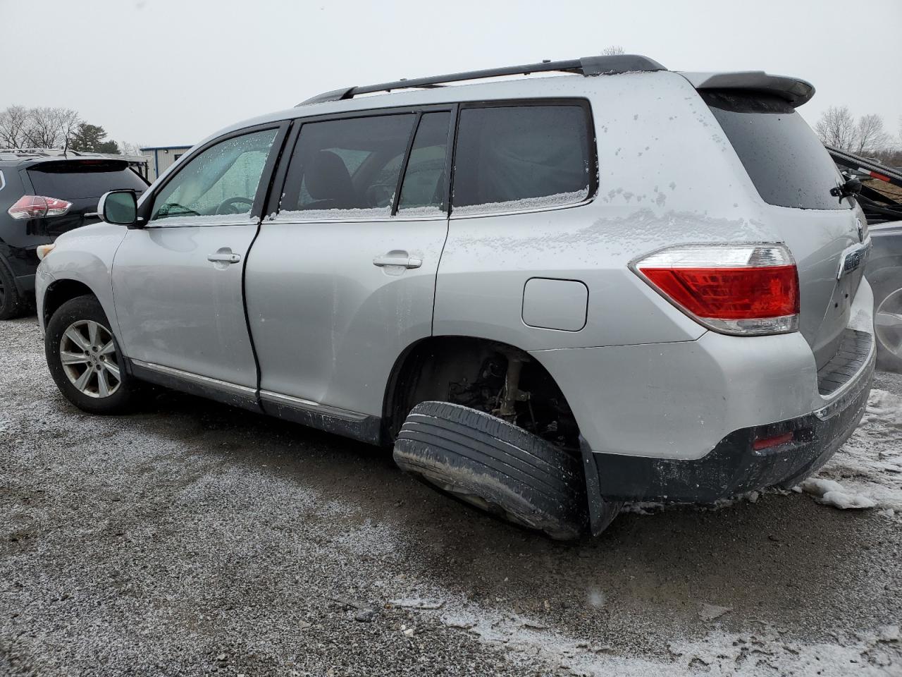2011 Toyota Highlander - Image 2